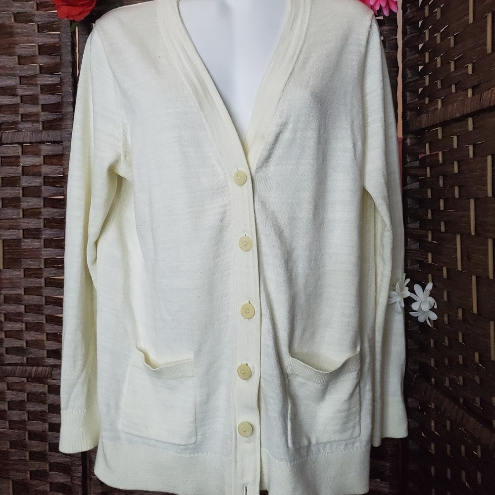 Talbots Sweater color Cream Cardigan It Has Bottons